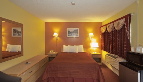 Standard Room, 1 Queen Bed
