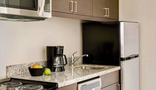 Suite, 1 Bedroom (Mobility Accessible, Roll-in Shower)