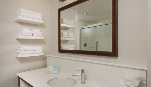 Studio, 1 King Bed, Non Smoking