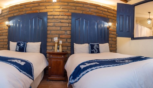 Elite Room, 2 Queen Beds, Courtyard View