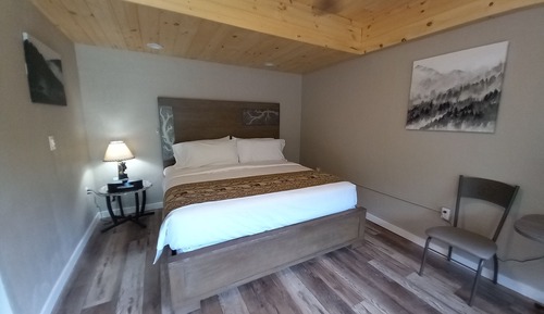 Deluxe Room, 1 King Bed