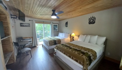 Deluxe Double Room, 2 Double Beds w/ Balcony (Room 8)