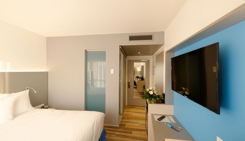 Single Standard Twin Room for 1 person