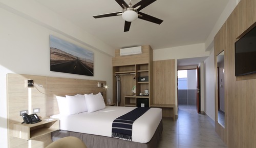 Superior Room, 1 Queen Bed