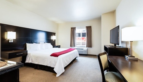 Signature Suite, 1 King Bed, Accessible