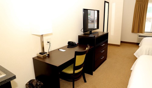 Signature Suite, 2 Queen Beds, Accessible