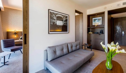 Suite, 1 King Bed (Regency Suite)