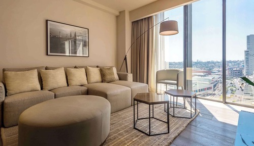 Suite, 1 King Bed (Regency Suite, High Floor)