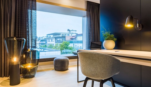 Superior Room (Bay Window)