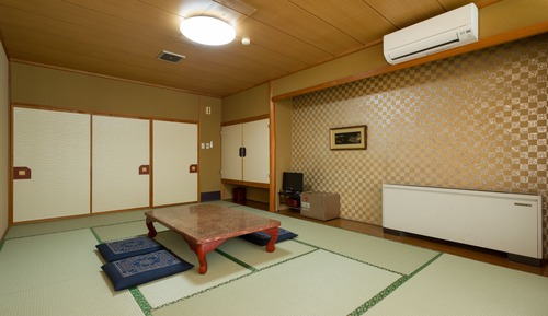 Japanese-Style Room or Room with Tatami Area with Shared Bathroom - Non-Smoking