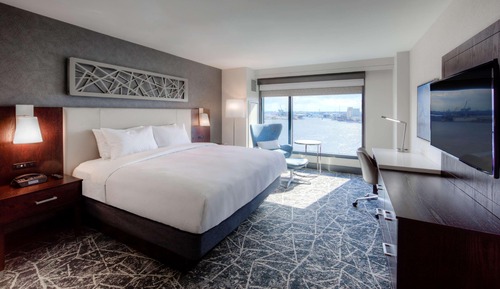 Room, 1 King Bed, Non Smoking, River View