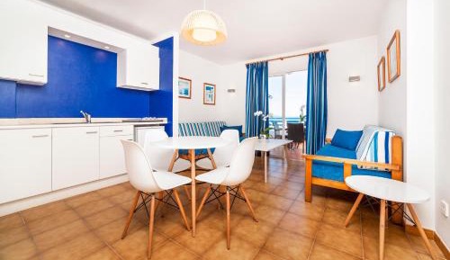 Sea View Apartment (3 Adults)