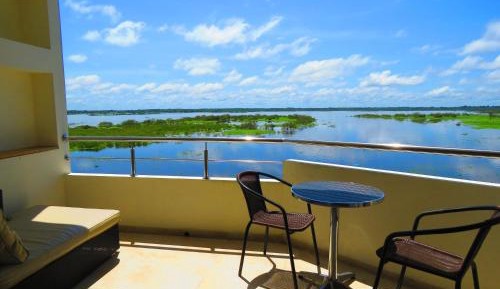 Apartment with Balcony - River View