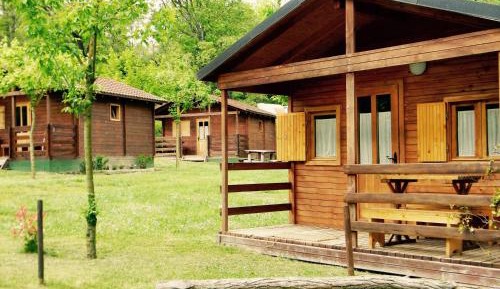 Bungalow (4 Adults)