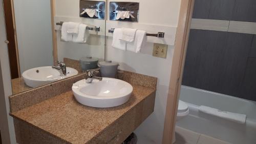 Queen Room - Smoking