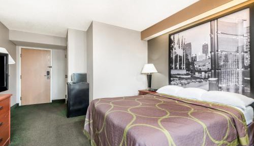 Queen Room - Mobility Access/Non-Smoking