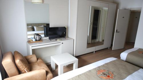 Deluxe Quadruple Room