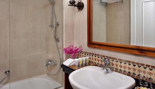 Deluxe King Room with Sea View