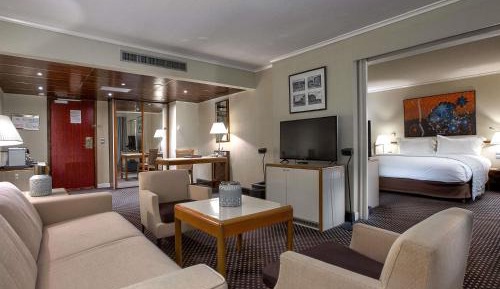 Prestige King Suite with Garden or City View