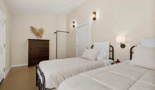 Four-Bedroom Holiday Home