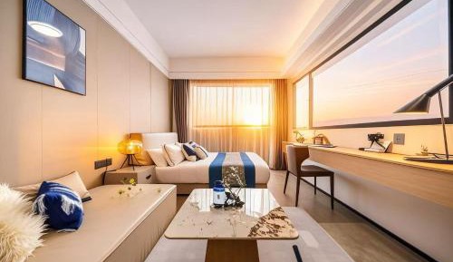 Deluxe Queen Room