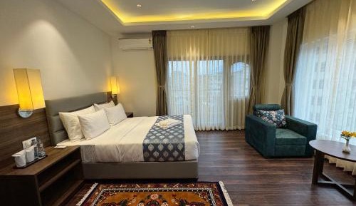 Deluxe Double or Twin Room with Balcony