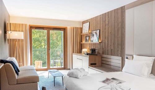 Junior Suite with Balcony
