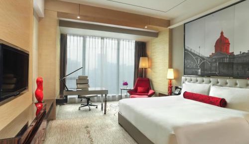 Superior King Room with Executive Lounge Access