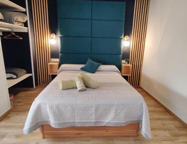 Double or Twin Room with Shared Bathroom