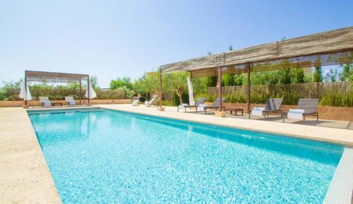 Villa with Garden View