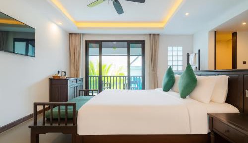 Deluxe Double Room with Balcony