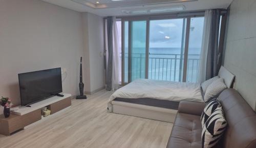 Studio Apartment with Sea View
