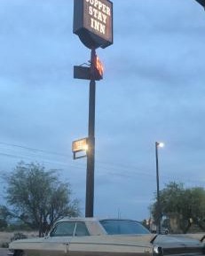 One Queen Bed Nonsmoking