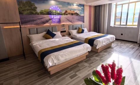 Twin Room with View
