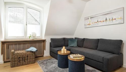 One-Bedroom Apartment with Shower