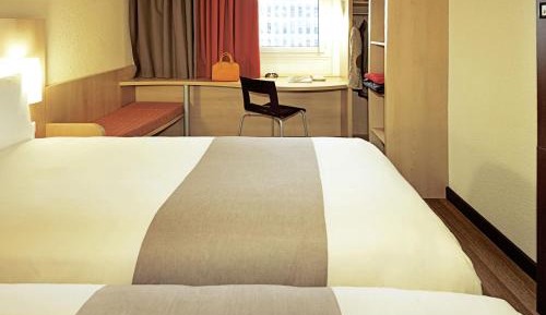 Standard Apartment with Two Single Beds