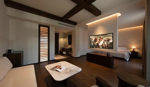 Deluxe Family Suite