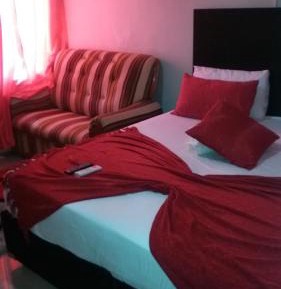 Deluxe Double Room (2 Adults + 1 Child)