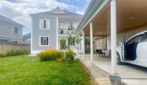 Villa with Garden View