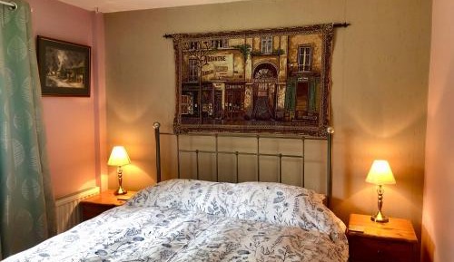 Deluxe Double Room with Shower