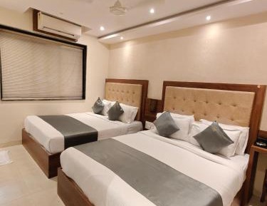 Deluxe Quadruple Room