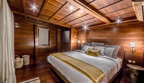 Double Room with Balcony and Sea View