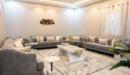 Three-Bedroom Apartment with Balcony