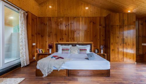 King Room with Mountain View