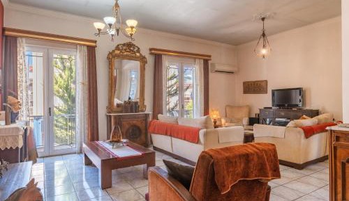 Three-Bedroom Superior Apartment