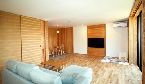 Family Room with Lake View