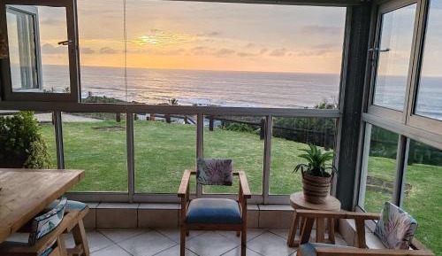 Four-Bedroom Deluxe Apartment