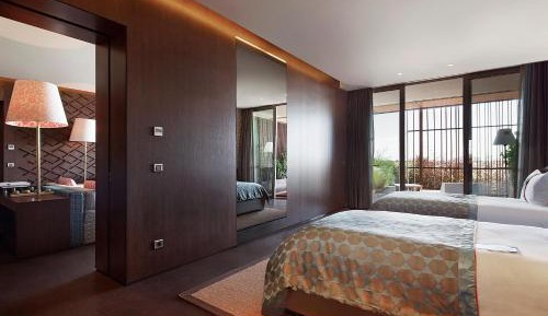 Royal Suite Family Garden