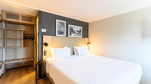 Superior Room - 1 King Bed