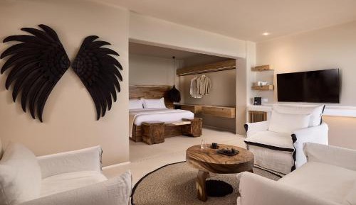 Premium Swim Up Suite